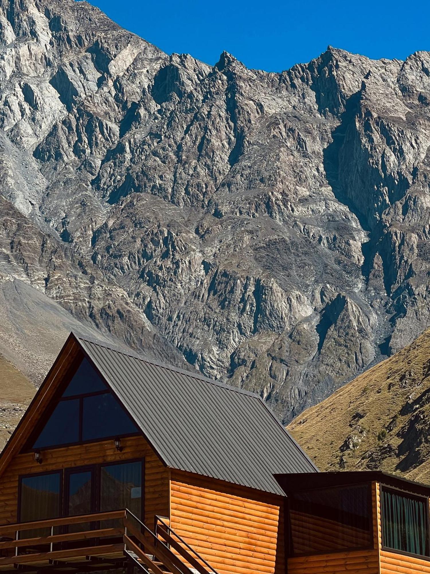 Kazbegi Inn Cottages Екстер'єр фото