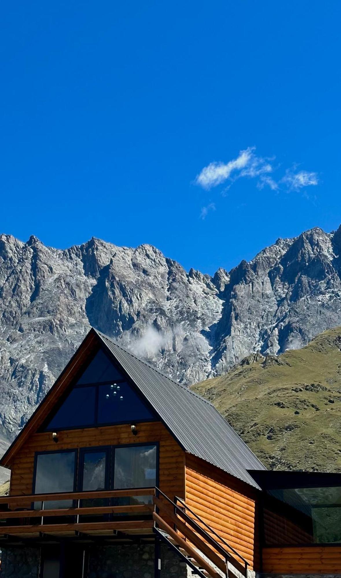 Kazbegi Inn Cottages Екстер'єр фото