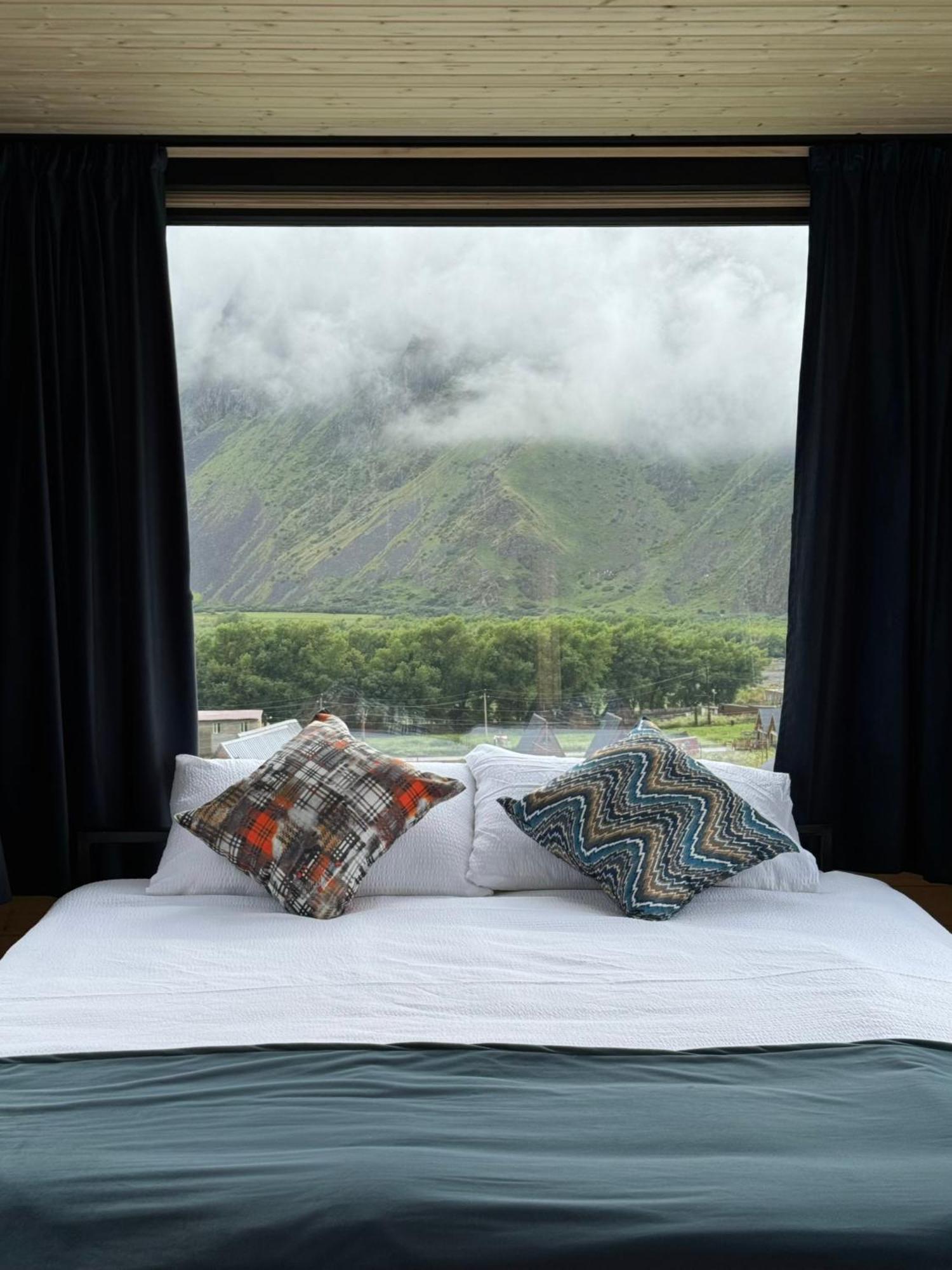 Kazbegi Inn Cottages Екстер'єр фото