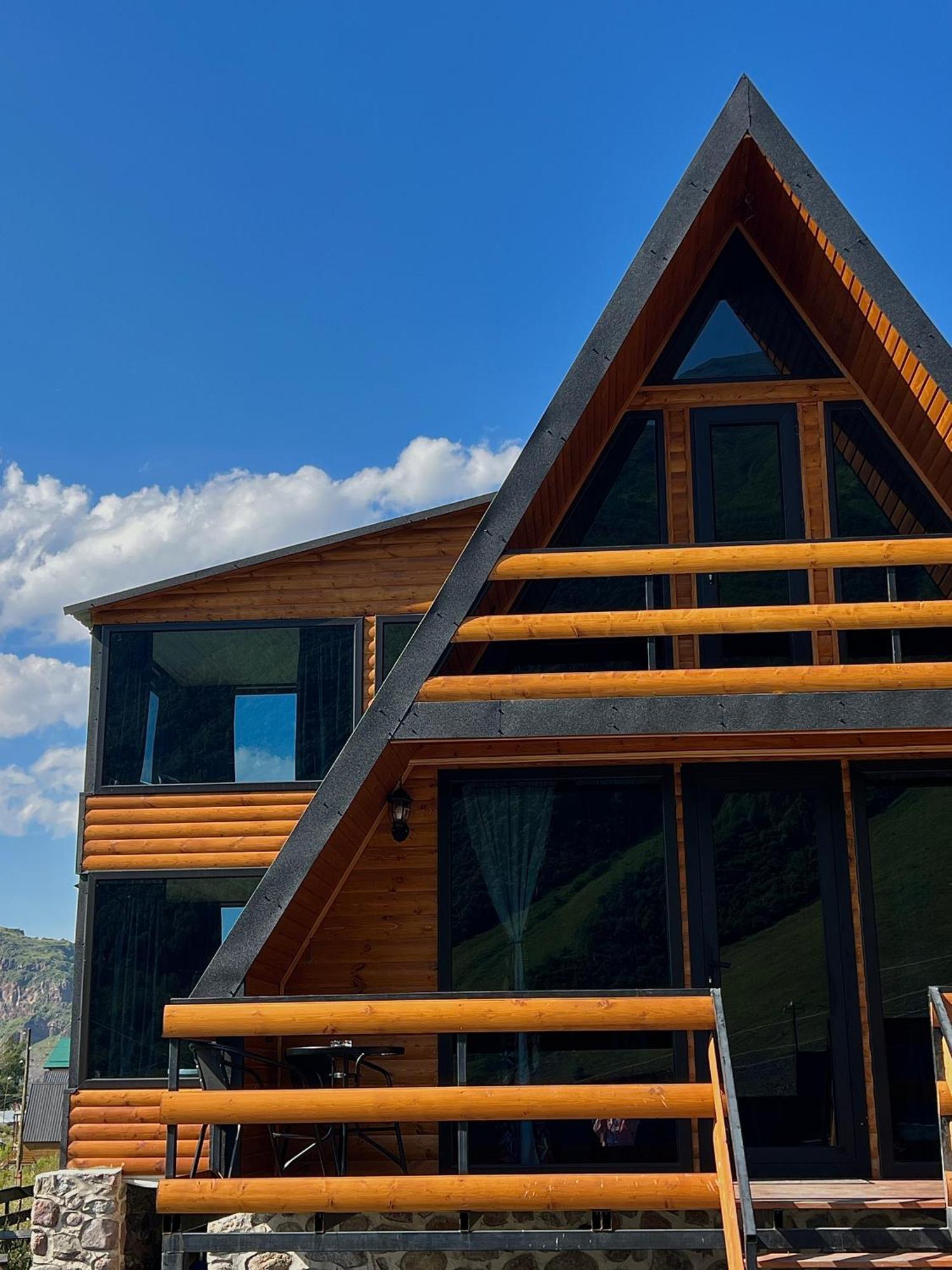 Kazbegi Inn Cottages Екстер'єр фото
