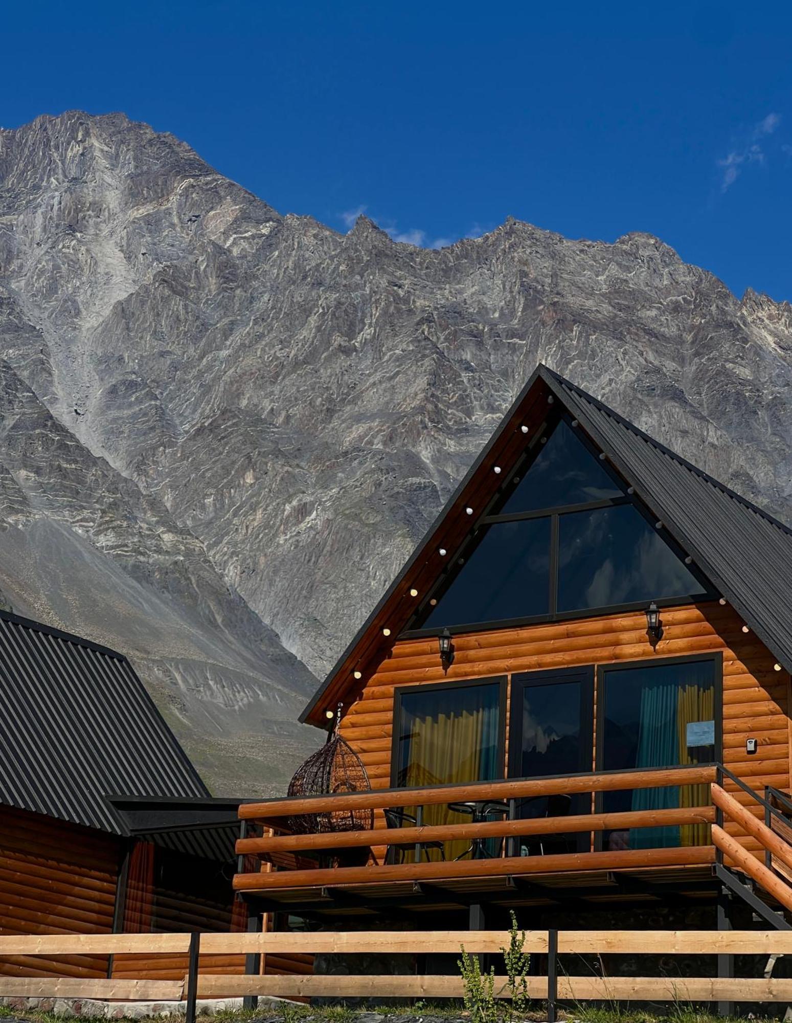 Kazbegi Inn Cottages Екстер'єр фото