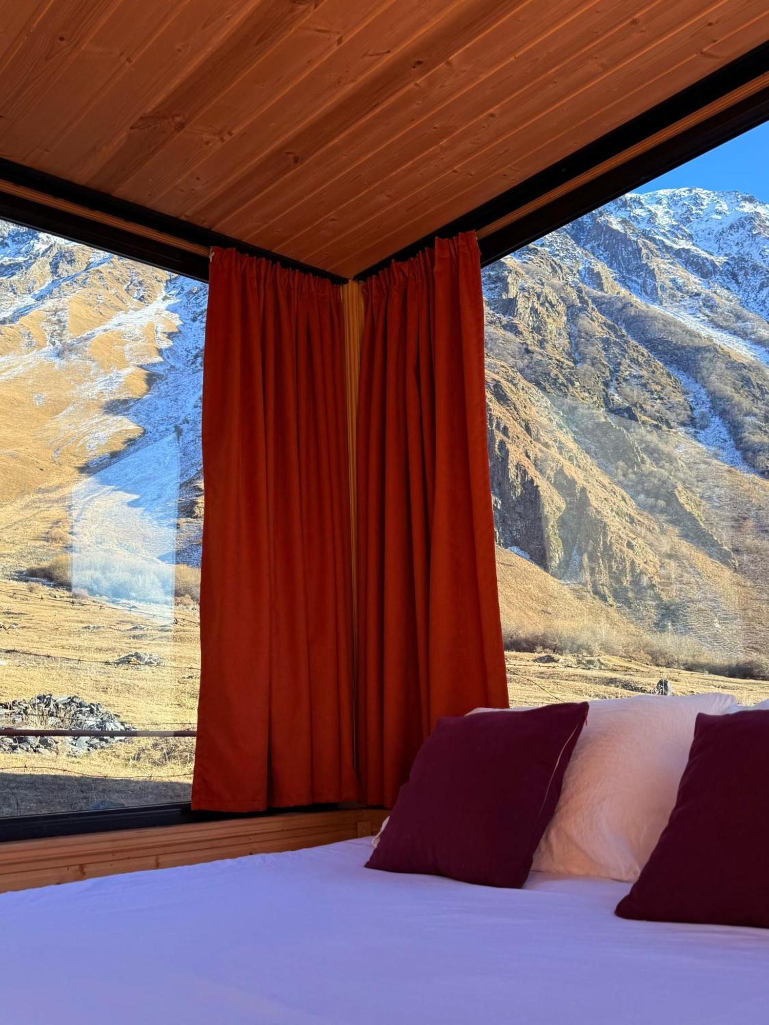 Kazbegi Inn Cottages Екстер'єр фото