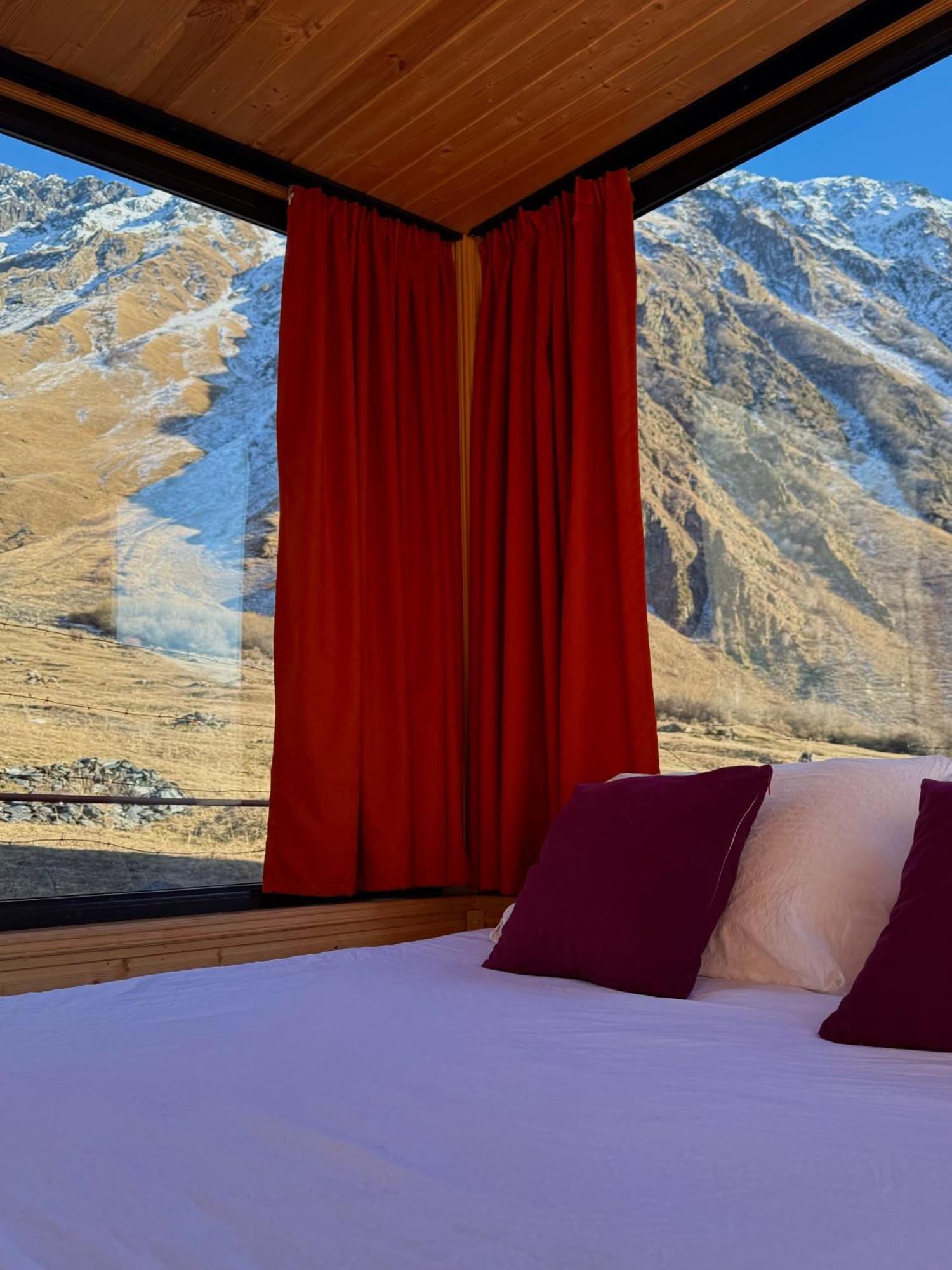 Kazbegi Inn Cottages Екстер'єр фото