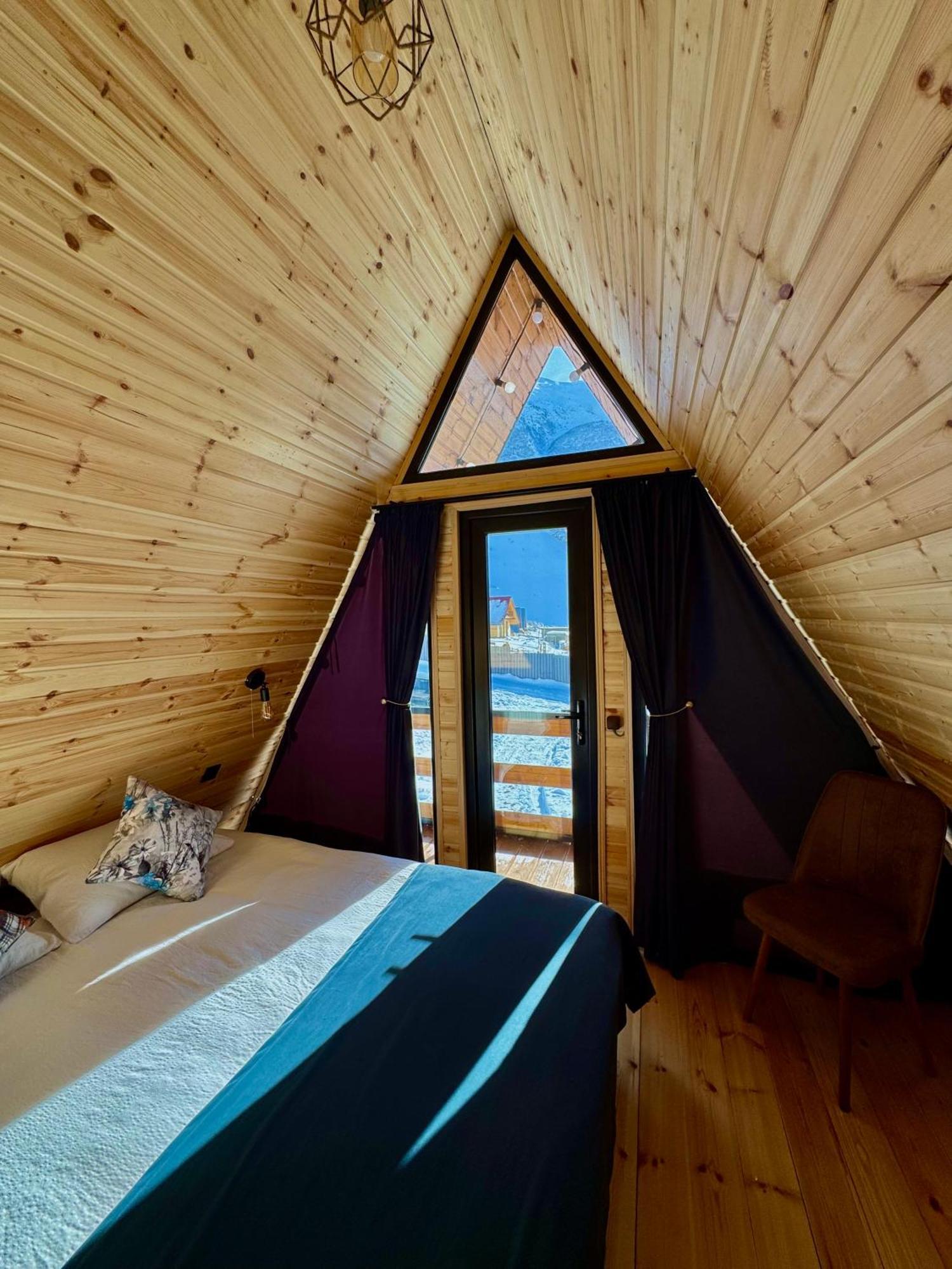Kazbegi Inn Cottages Екстер'єр фото