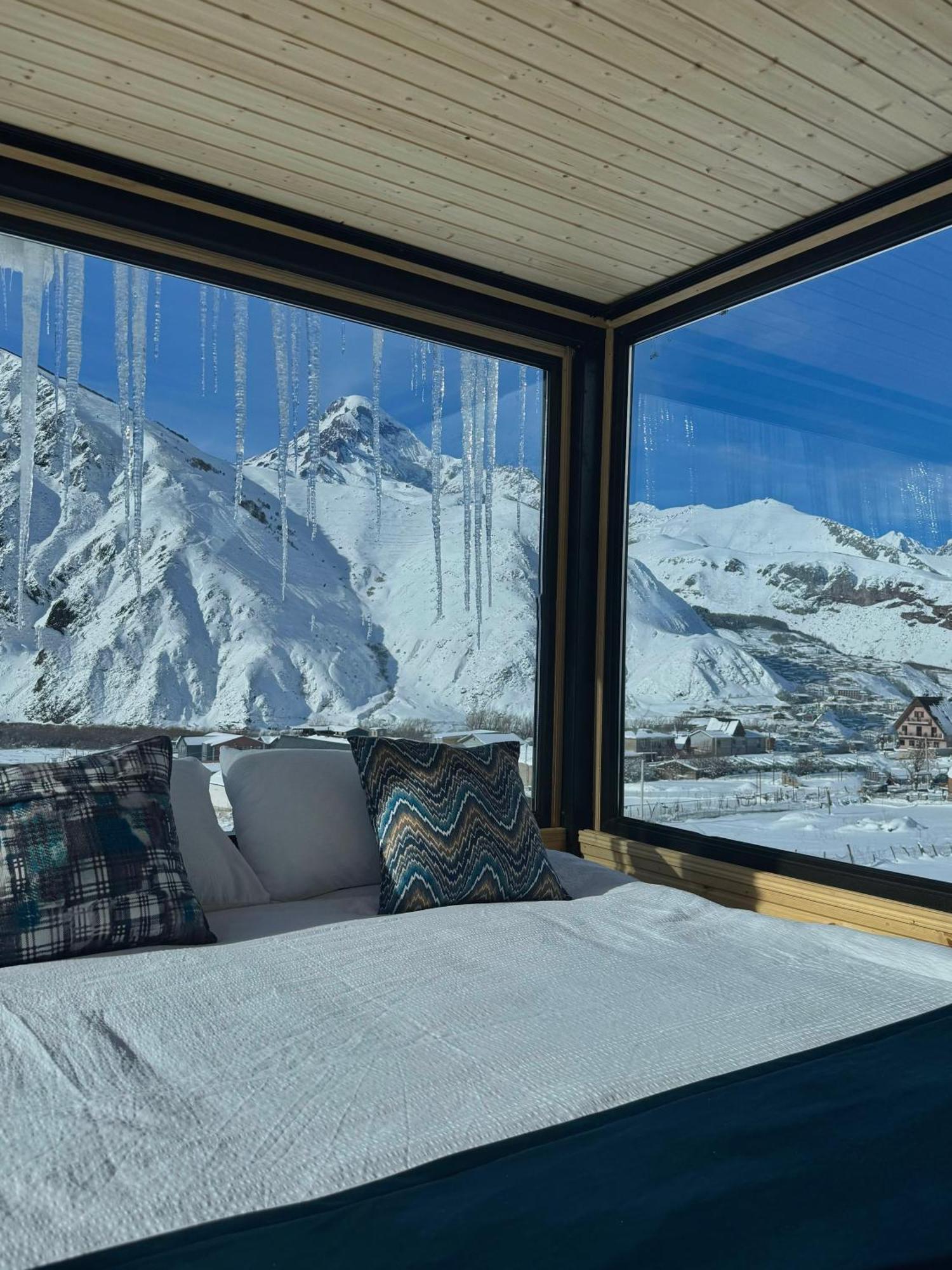 Kazbegi Inn Cottages Екстер'єр фото
