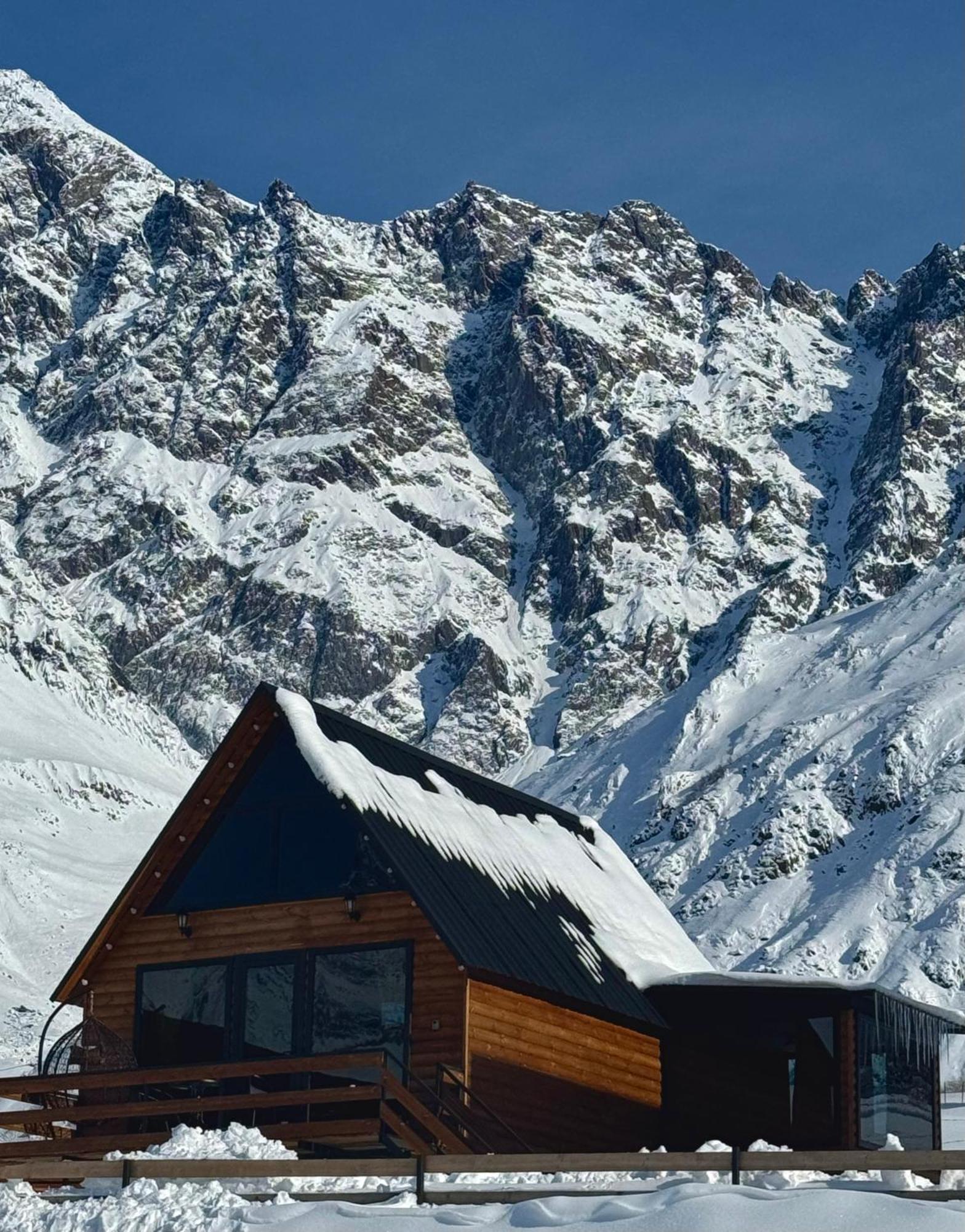 Kazbegi Inn Cottages Екстер'єр фото