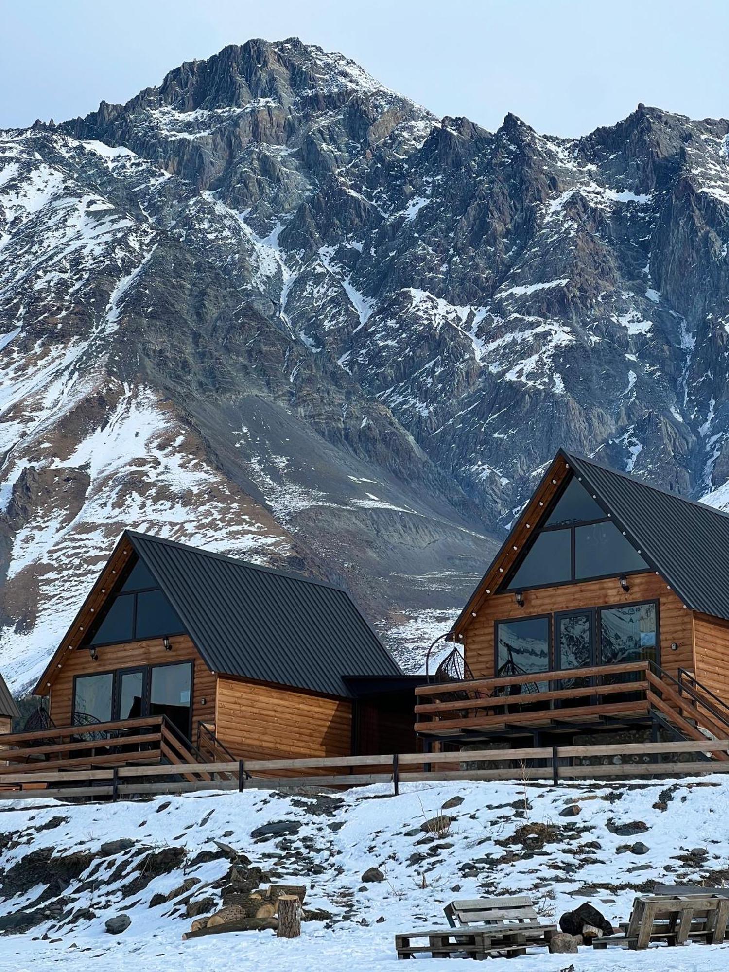 Kazbegi Inn Cottages Екстер'єр фото