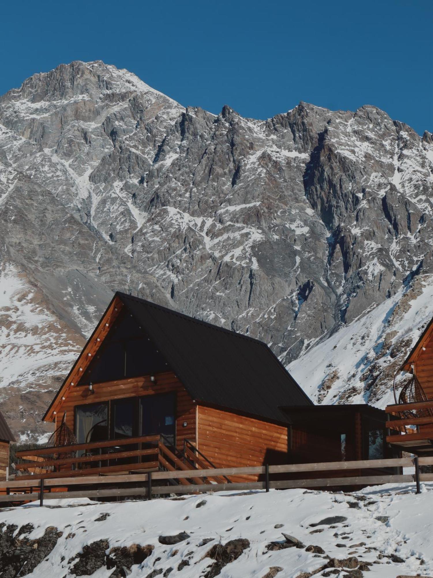 Kazbegi Inn Cottages Екстер'єр фото