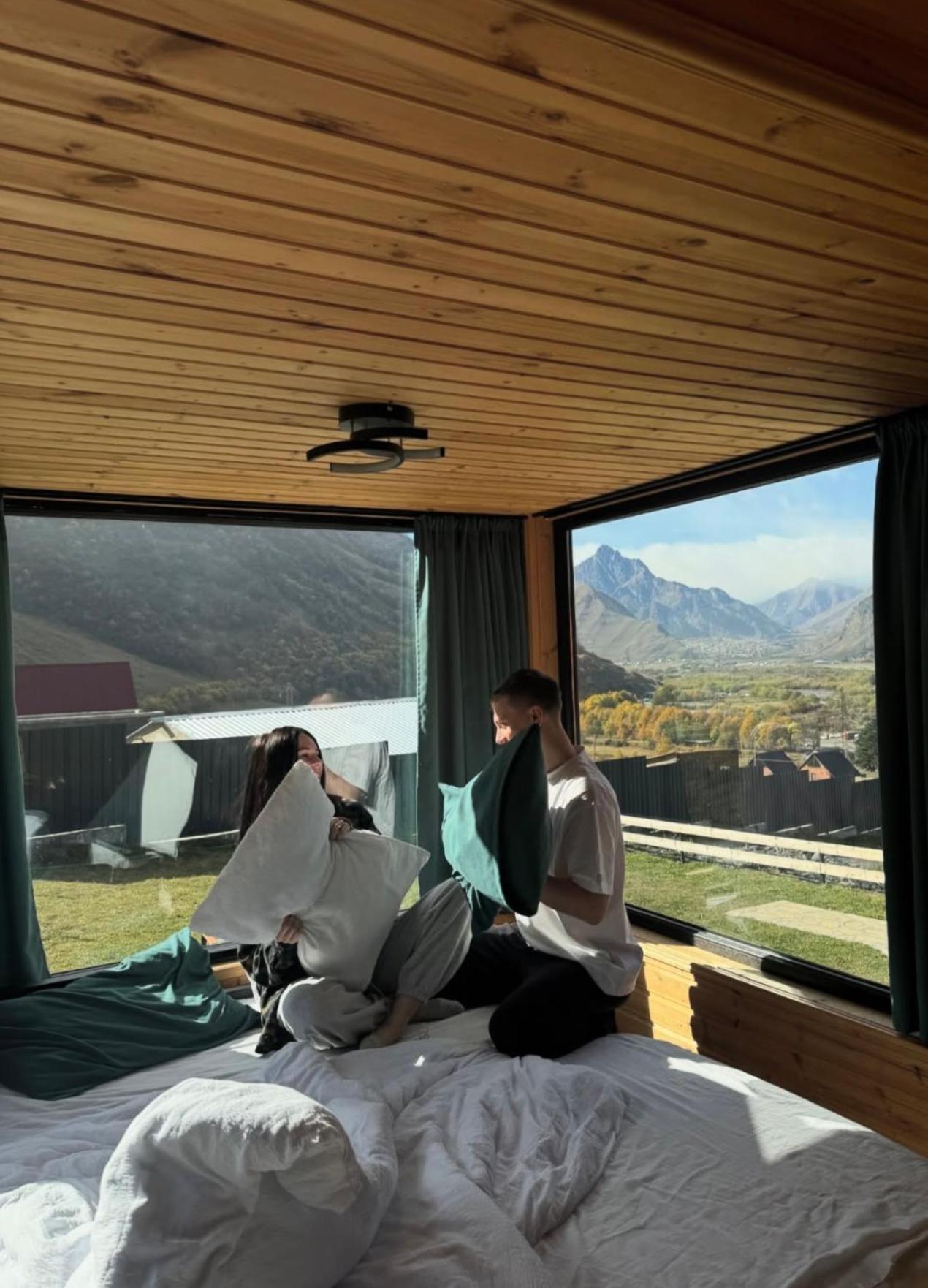 Kazbegi Inn Cottages Екстер'єр фото